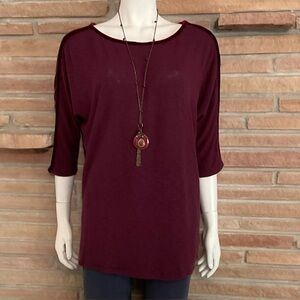 Laila Jayde Batwing 3/4 Sleeve Tunic Wine Red Velvet Trim